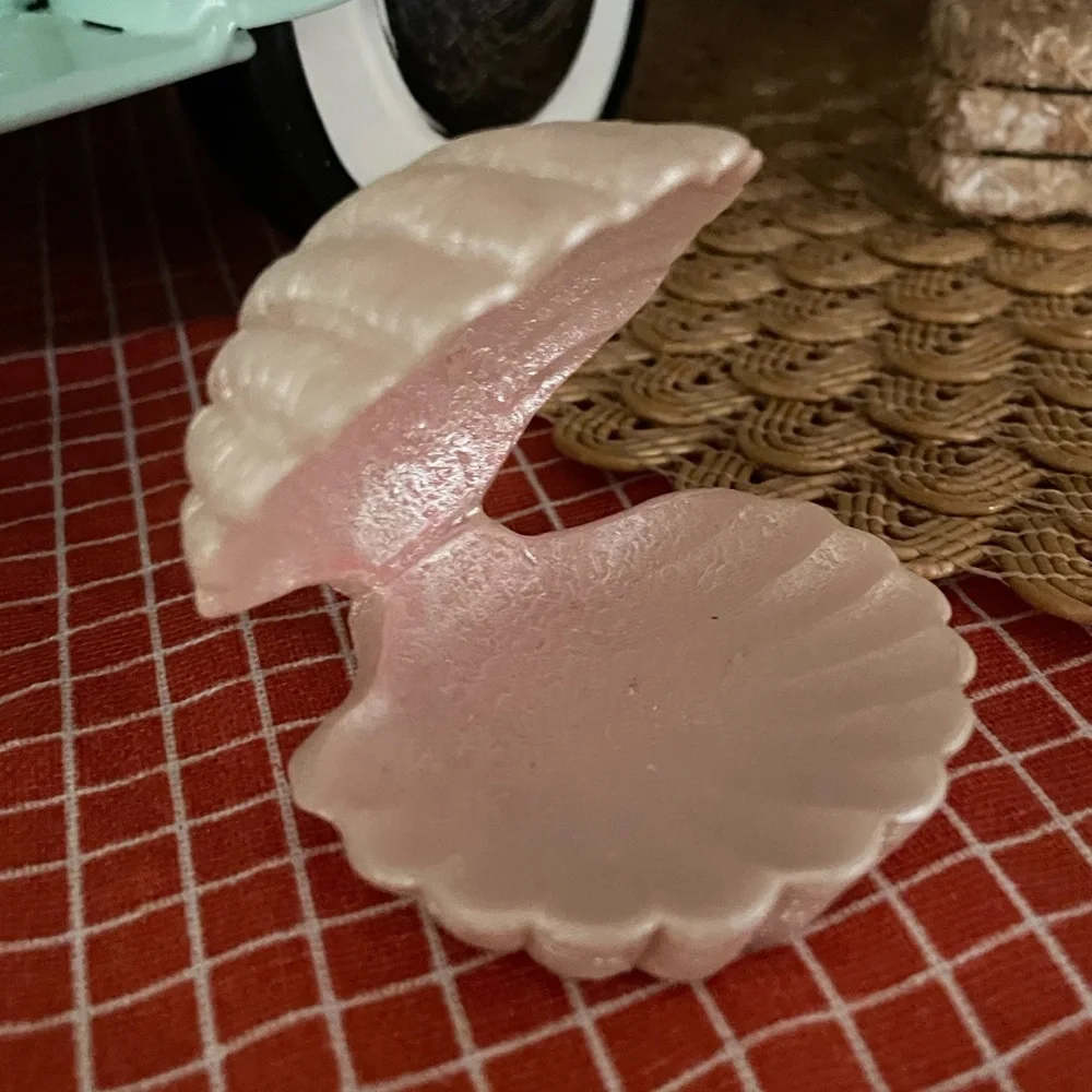 Pink Shell ring display